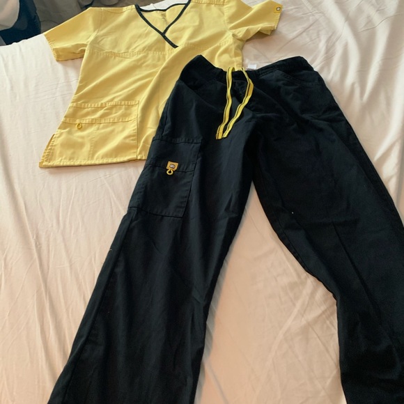 Wonderwink scrubsuit - Picture 2 of 2